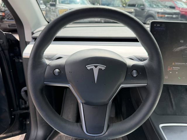 Used 2025 Tesla Model Y Long Range AWD/4WD image 9