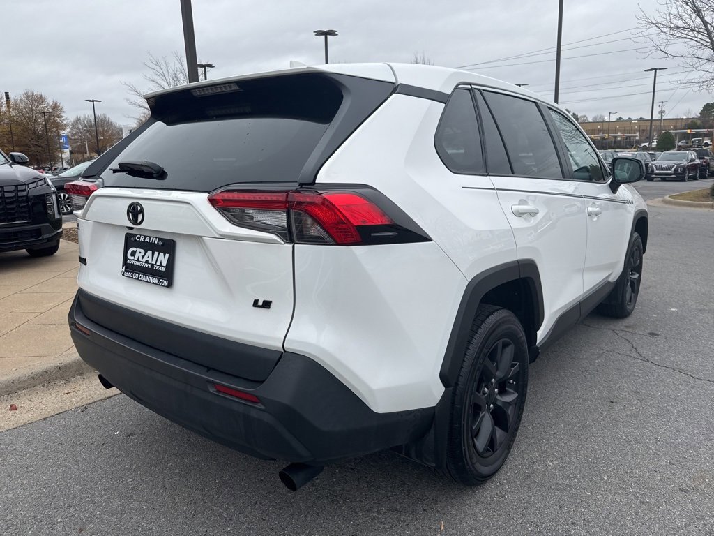 Used 2024 Toyota RAV4 LE image 7