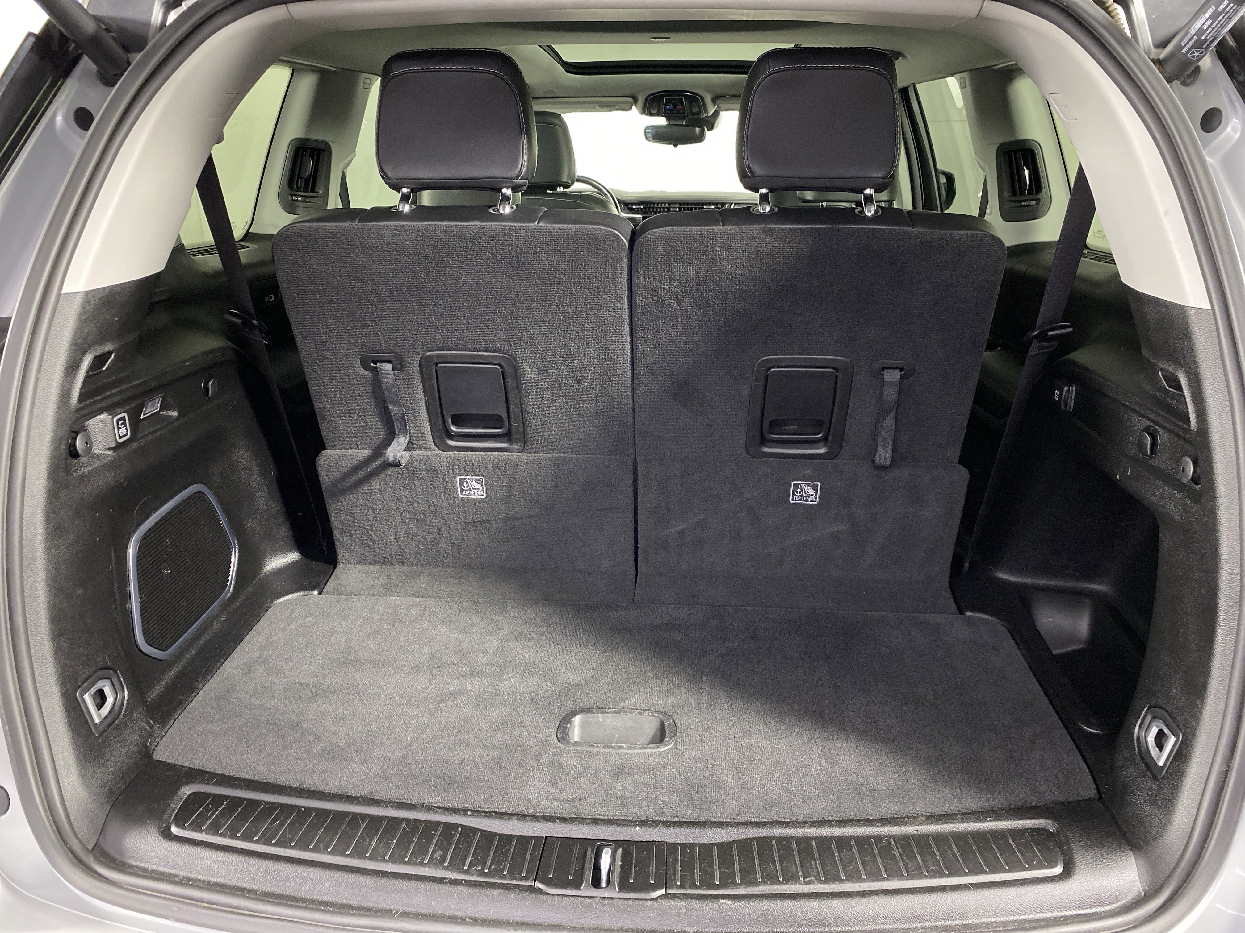 Used 2022 Jeep Grand Cherokee L Limited w/ MOPAR Finishing Package image 36