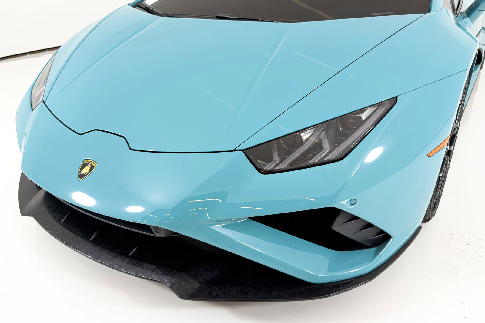 Used 2021 Lamborghini Huracan EVO image 12