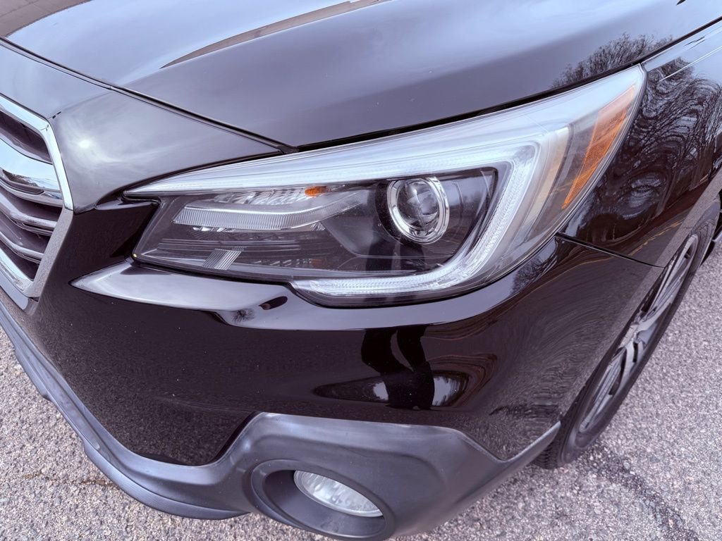 Used 2018 Subaru Outback 2.5i Limited image 19