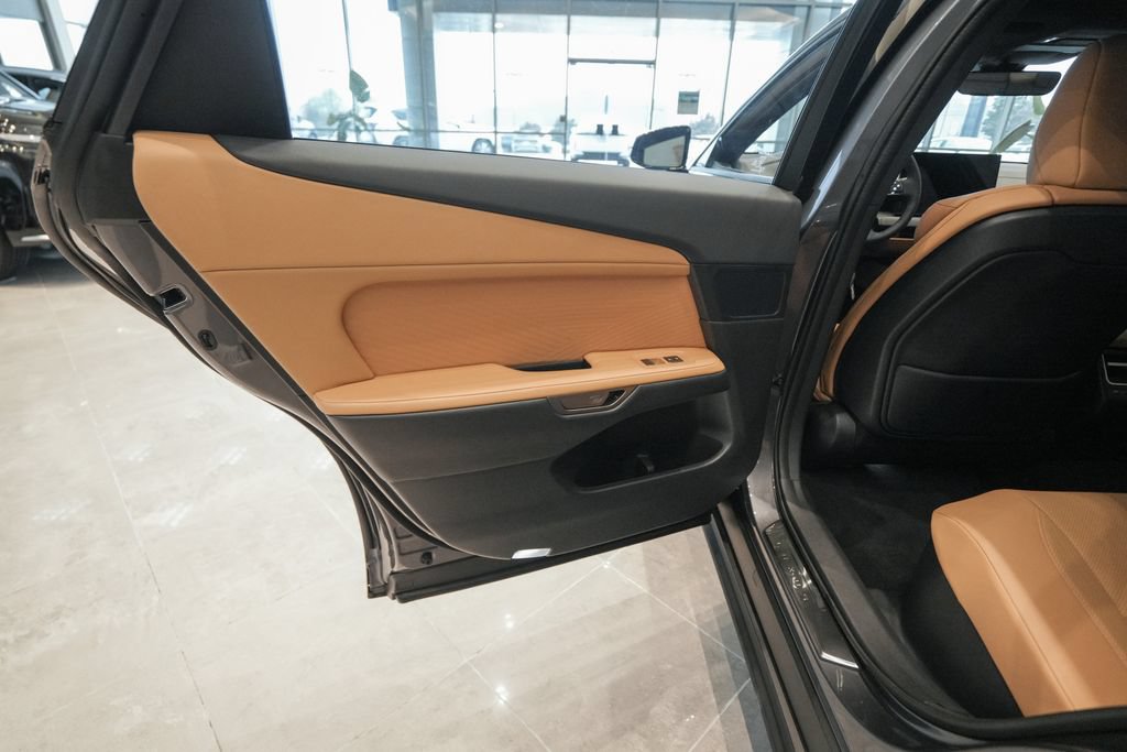 New 2026 Lexus ES 350e w/ Convenience Package FWD image 10