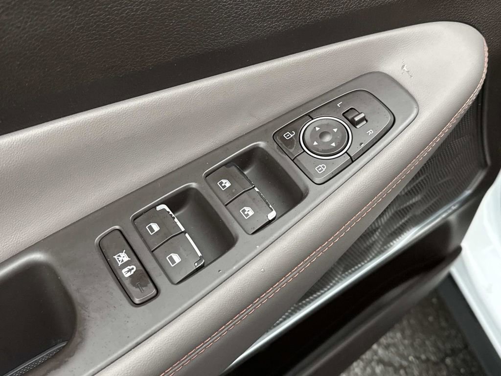 Used 2019 Hyundai Santa Fe Limited AWD/4WD image 18