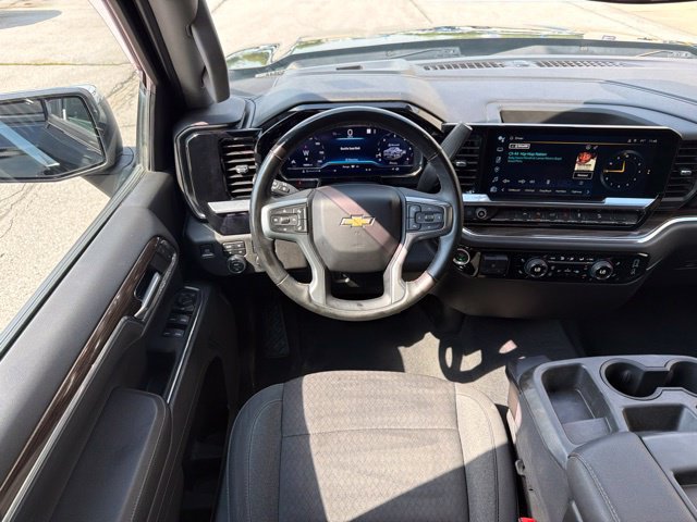 Used 2023 Chevrolet Silverado 1500 LT AWD/4WD image 18