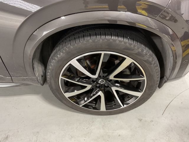 Used 2023 Volvo XC90 B6 Plus image 14