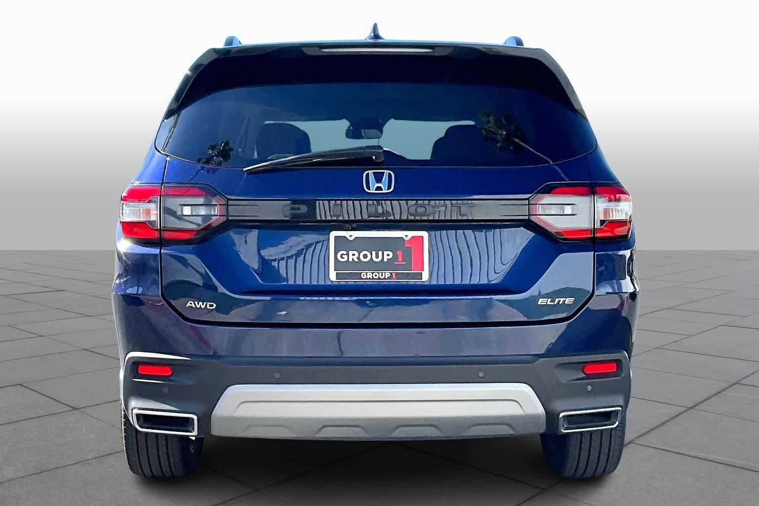Used 2023 Honda Pilot Elite image 4