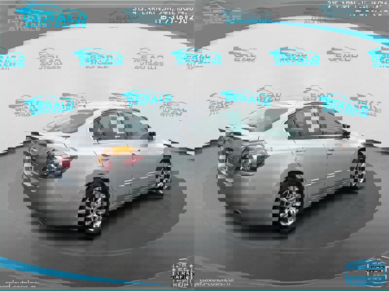 Used 2011 Nissan Altima 2.5 SL w/ Technology Pkg image 7