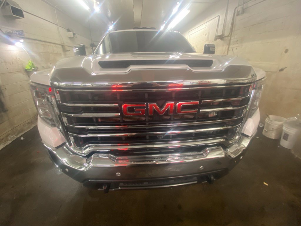 Used 2023 GMC Sierra 3500 SLT w/ SLT Premium Package AWD/4WD image 12