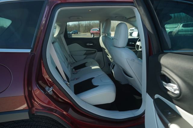 Used 2021 Jeep Cherokee Latitude Plus image 22