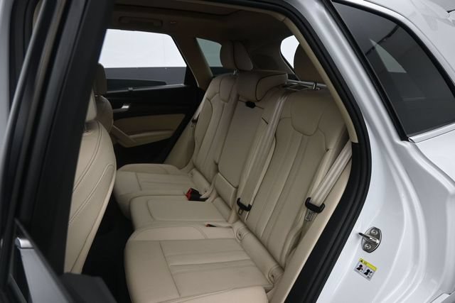 Used 2025 Audi Q5 2.0T Premium Plus w/ Premium Plus Package AWD/4WD image 25