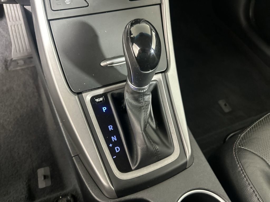 Used 2015 Hyundai Elantra Limited FWD image 18