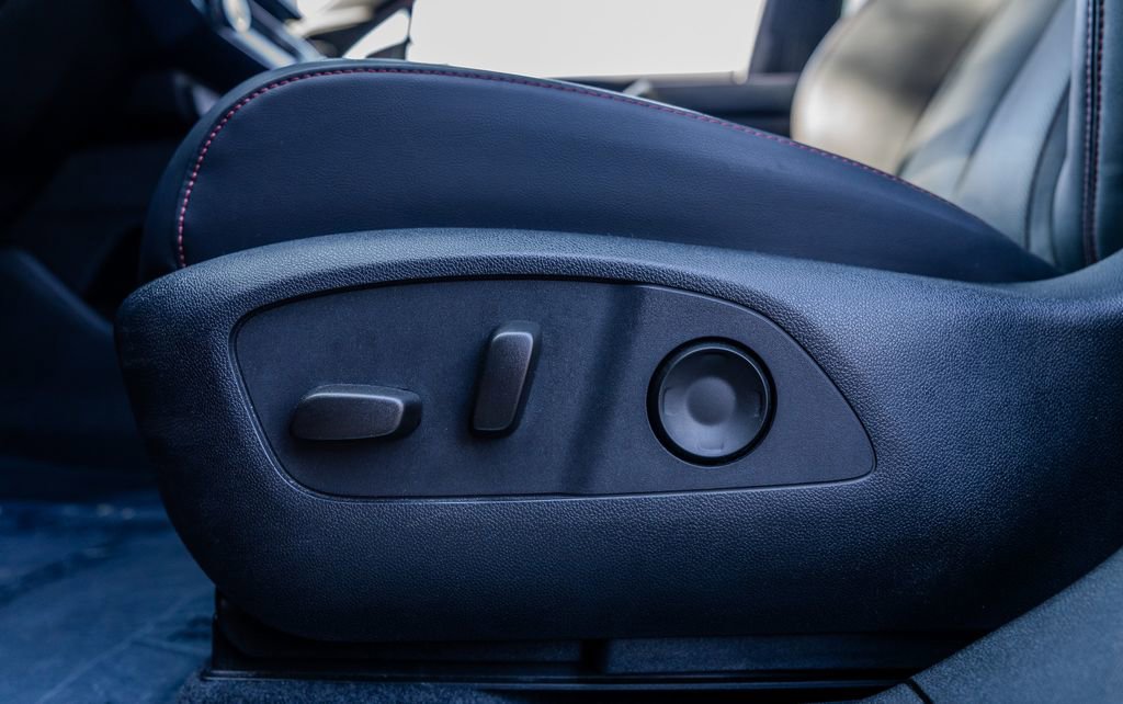 Used 2024 Acura ZDX A-Spec image 17