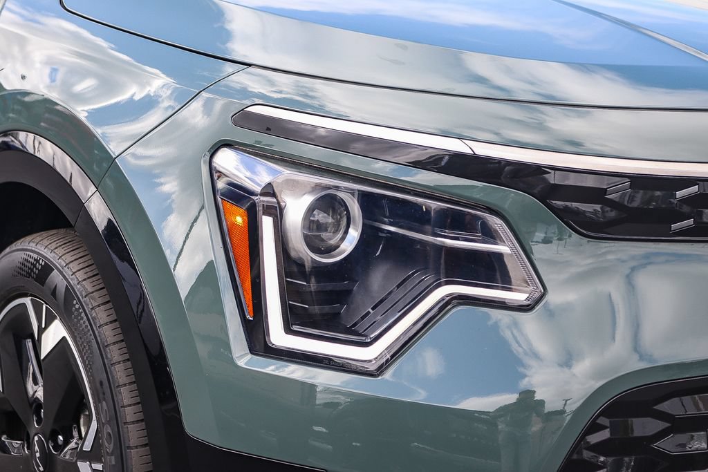 Certified 2023 Kia Niro Wind FWD image 8