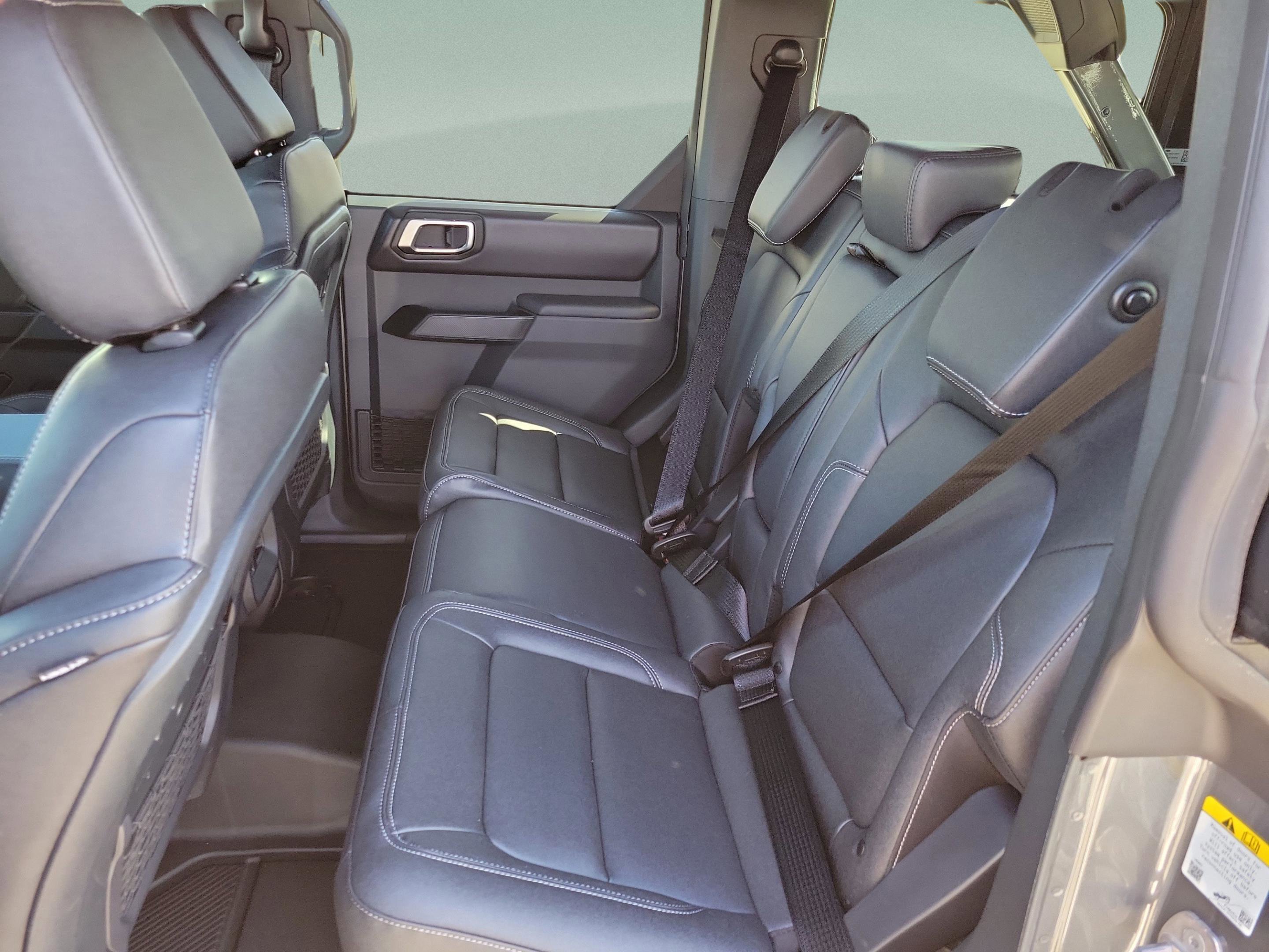 New 2025 Ford Bronco Badlands image 24