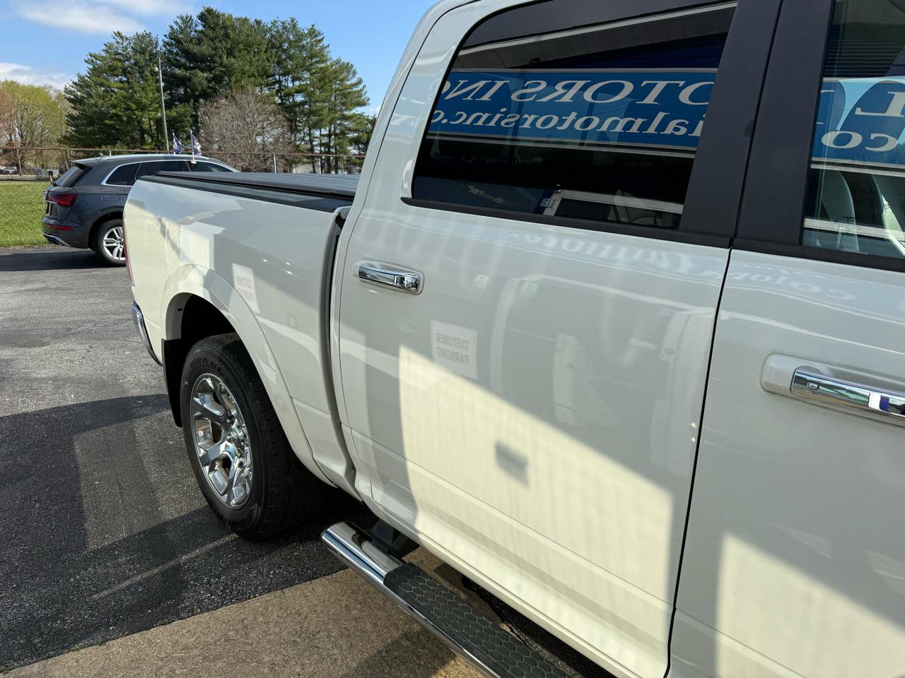 Used 2017 RAM 1500 Laramie w/ Convenience Group AWD/4WD image 7