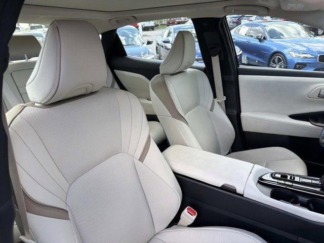 Certified 2025 Toyota Crown Limited w/ Advanced Technology Package AWD/4WD image 17