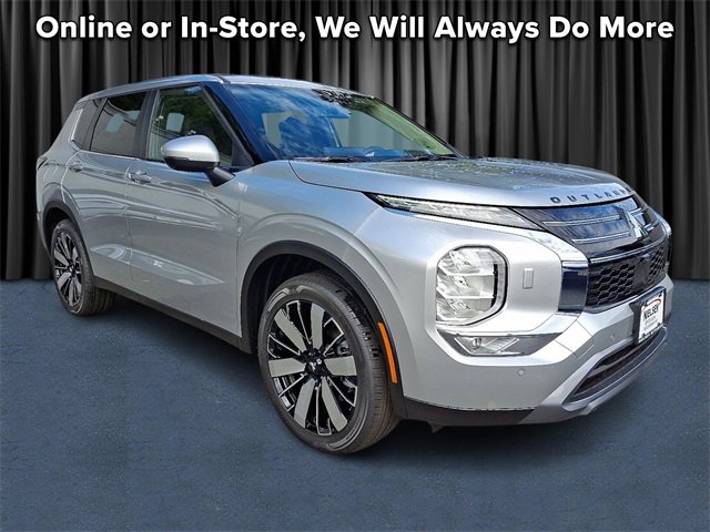 New 2025 Mitsubishi Outlander SE image 1