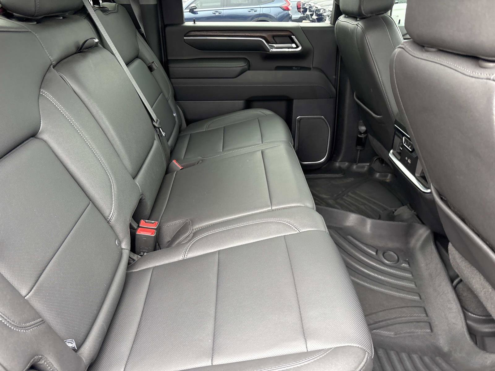 Certified 2024 GMC Sierra 2500 SLT w/ SLT Premium Package image 33