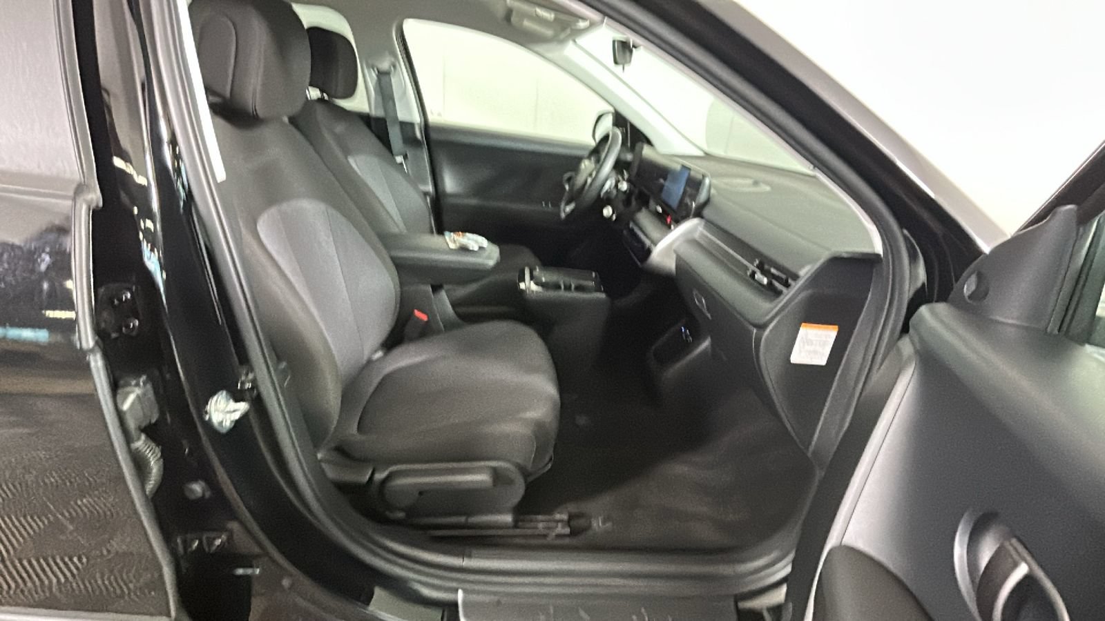 Used 2025 Hyundai Ioniq 5 SE RWD image 32