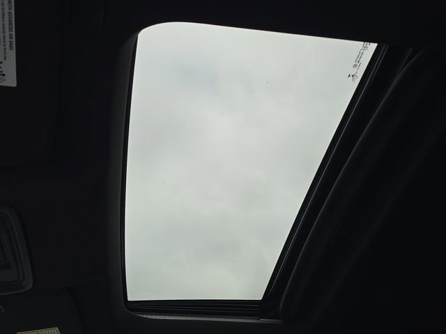 Used 2020 Chevrolet Silverado 1500 High Country w/ Technology Package image 29