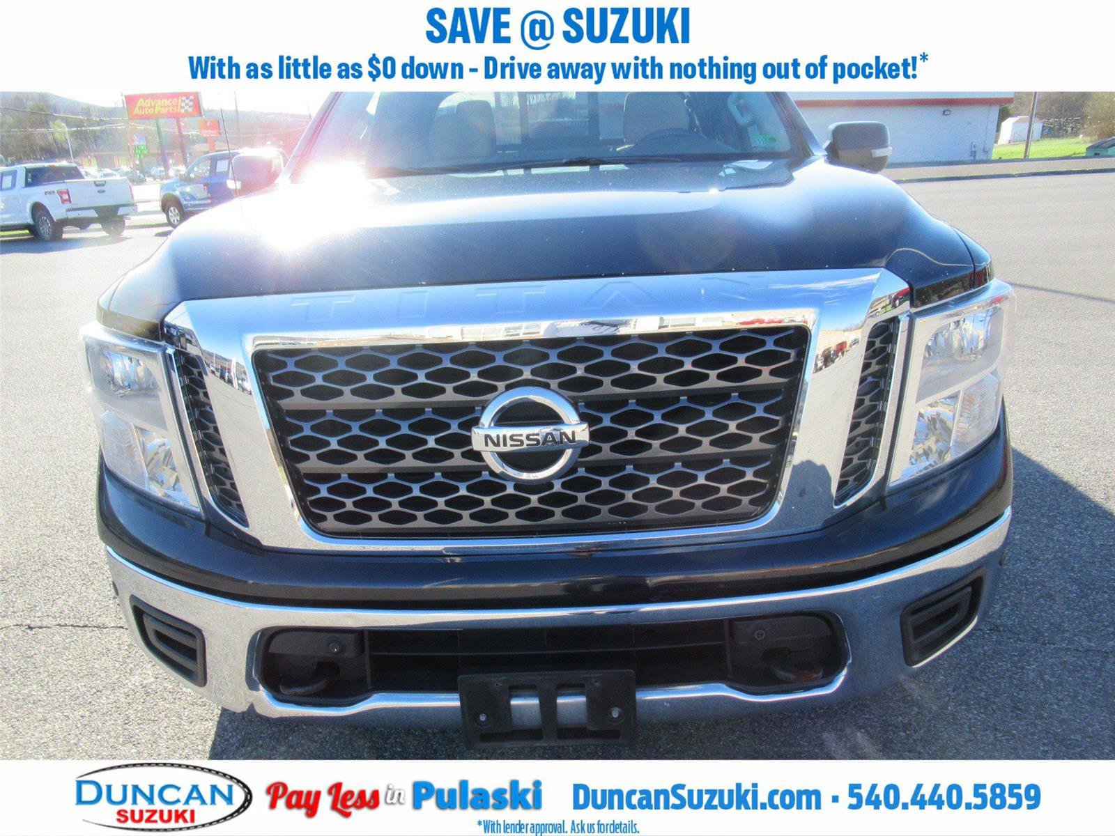 Used 2018 Nissan Titan SV w/ SV Convenience Package AWD/4WD image 11