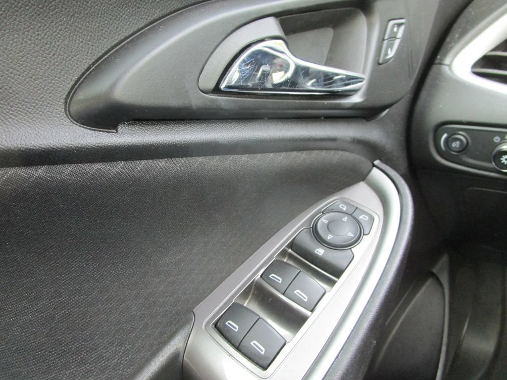 Used 2024 Chevrolet Malibu LS FWD image 28