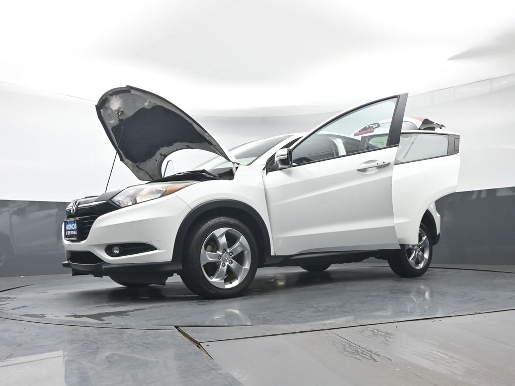 Used 2017 Honda HR-V EX image 39