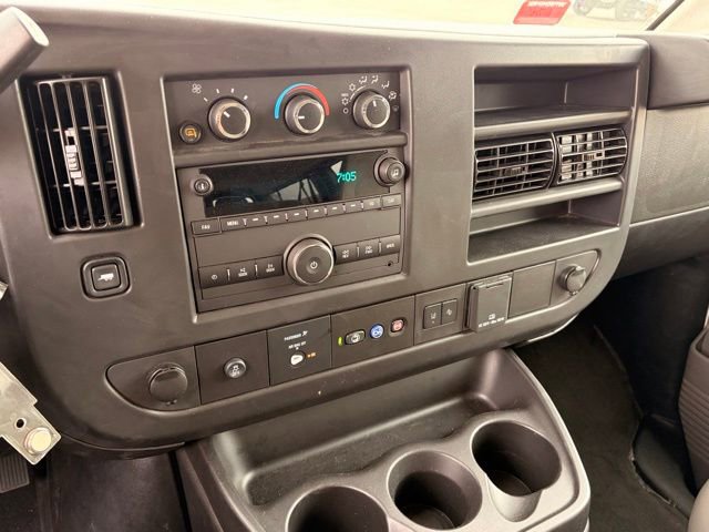 Used 2025 Chevrolet Express 3500 LT w/ LT Preferred Equipment Group RWD image 17
