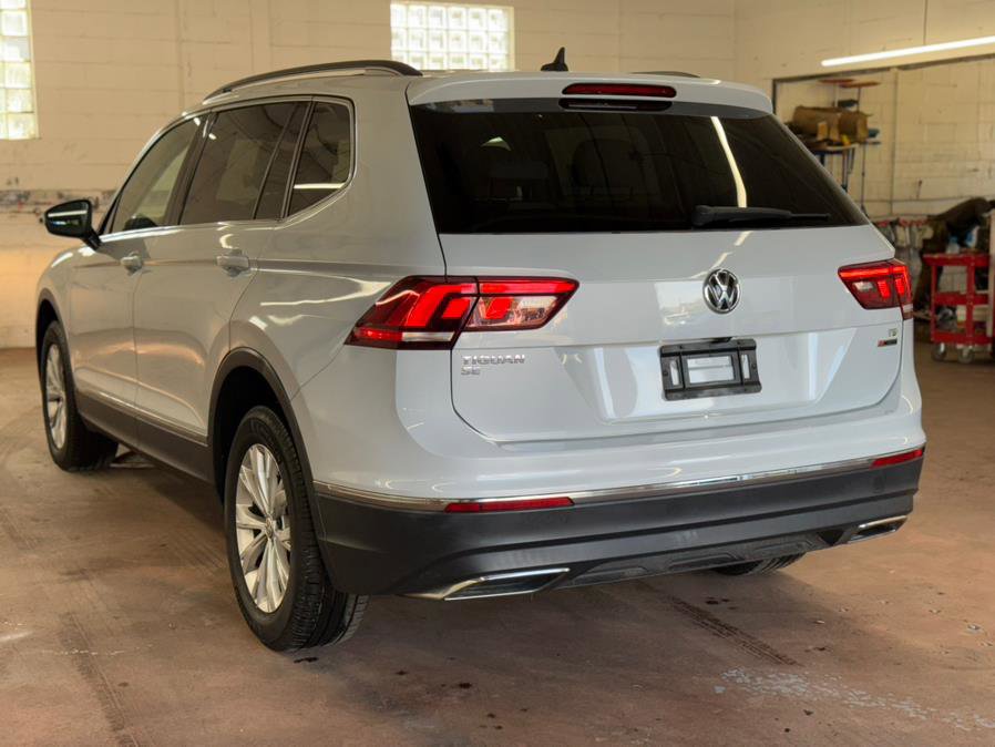 Used 2018 Volkswagen Tiguan SE w/ Panoramic Sunroof Package AWD/4WD image 10