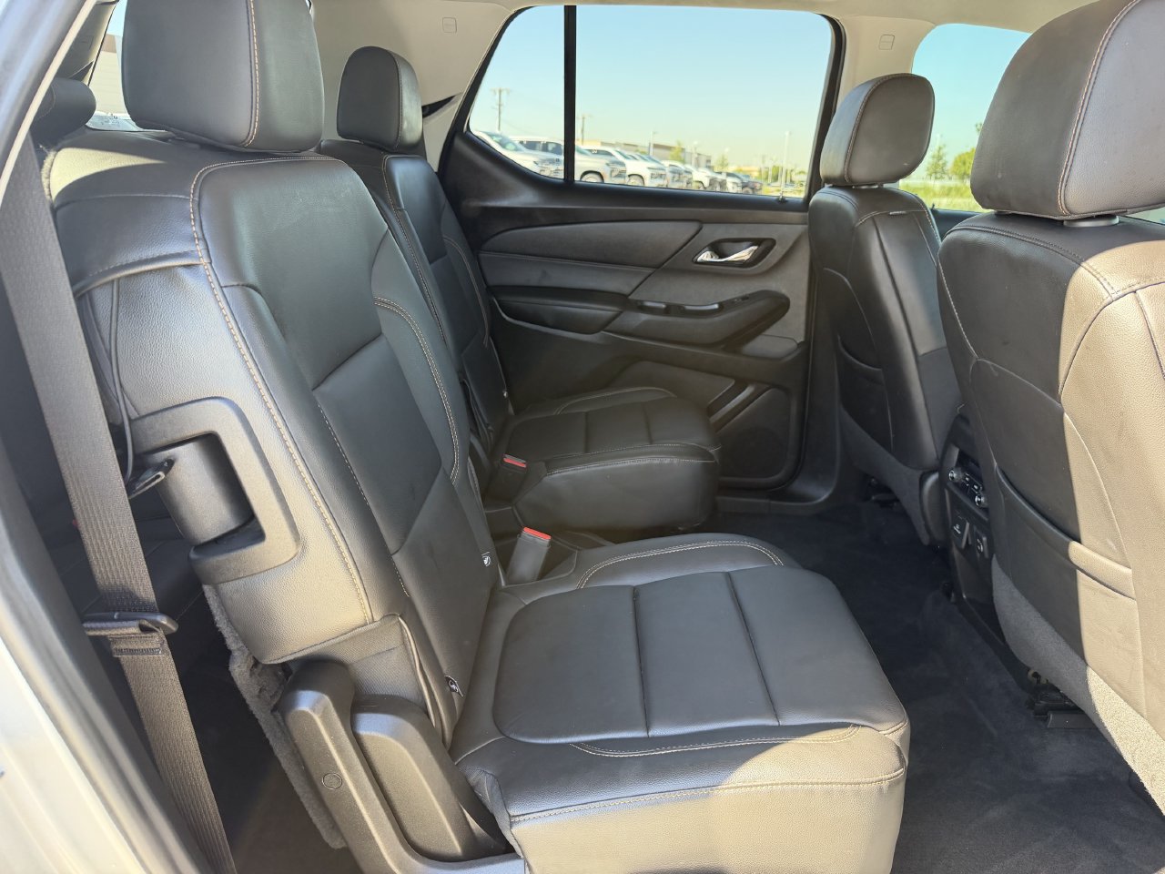 Used 2021 Chevrolet Traverse RS FWD image 28