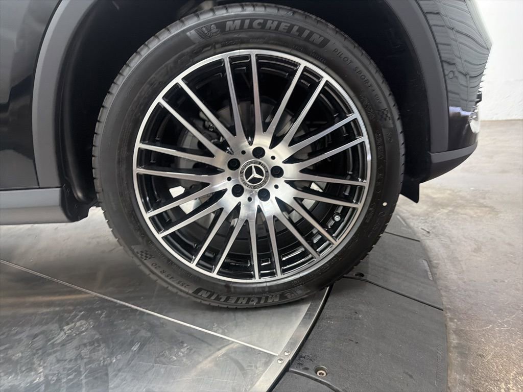 New 2026 Mercedes-Benz GLC 300 image 9