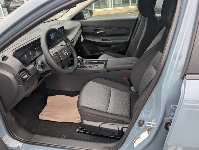New 2027 Nissan Sentra SV w/ SV Convenience Package FWD image 14