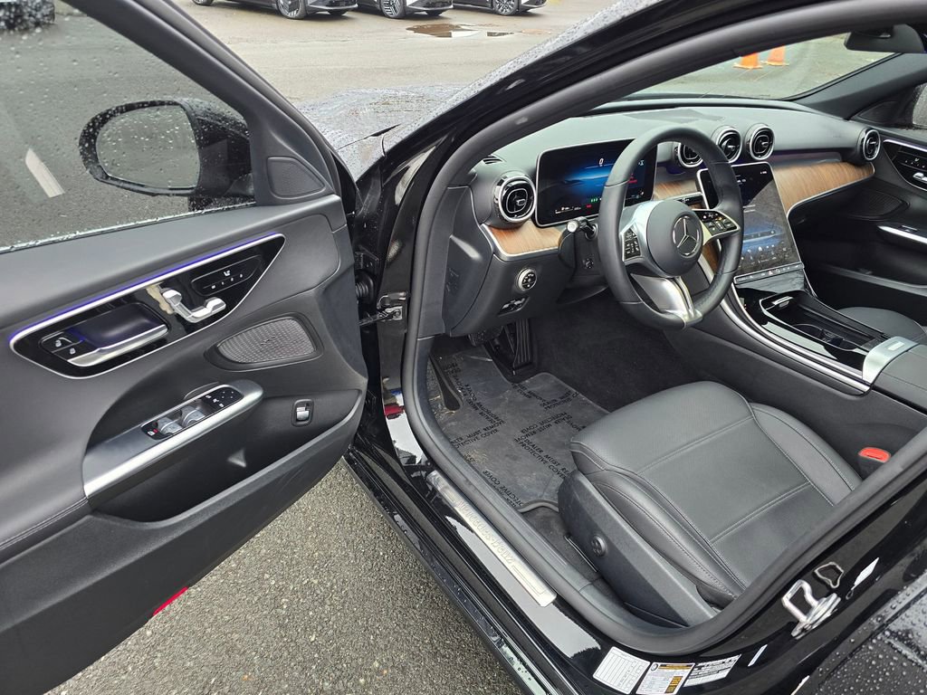 Used 2025 Mercedes-Benz C 300 4MATIC Sedan image 20