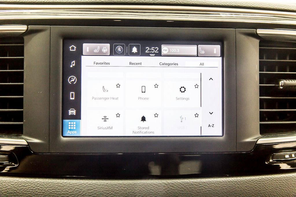 Used 2022 Chrysler Voyager LX image 23