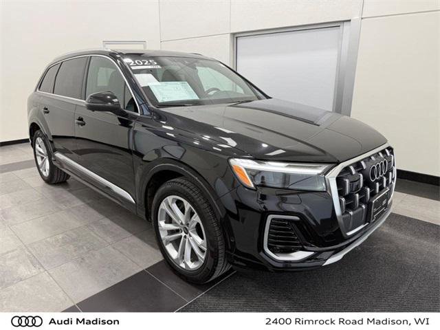 Certified 2025 Audi Q7 2.0T Premium w/ Convenience Package