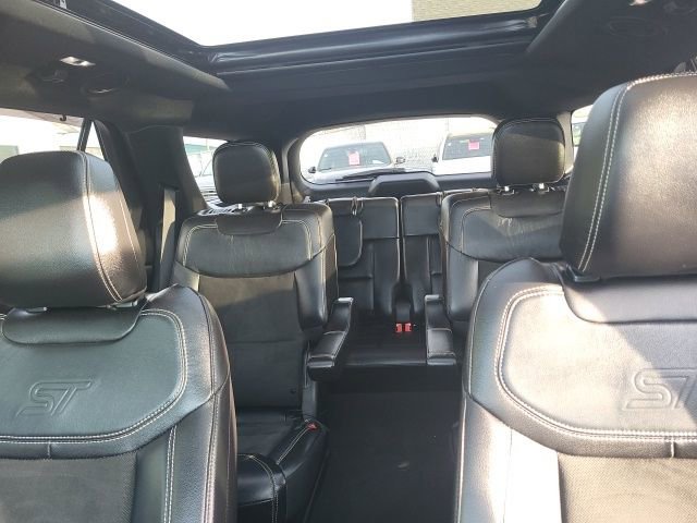 Used 2022 Ford Explorer ST w/ ST Street Pack AWD/4WD image 12