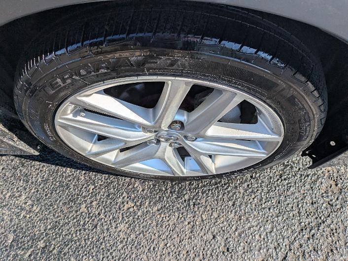 Used 2015 Lexus CT 200h w/ Seat Comfort Package FWD image 10
