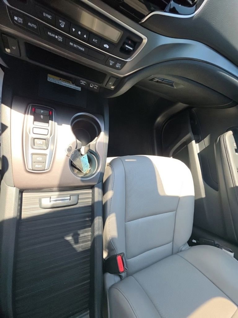 Used 2023 Honda Passport EX-L image 25