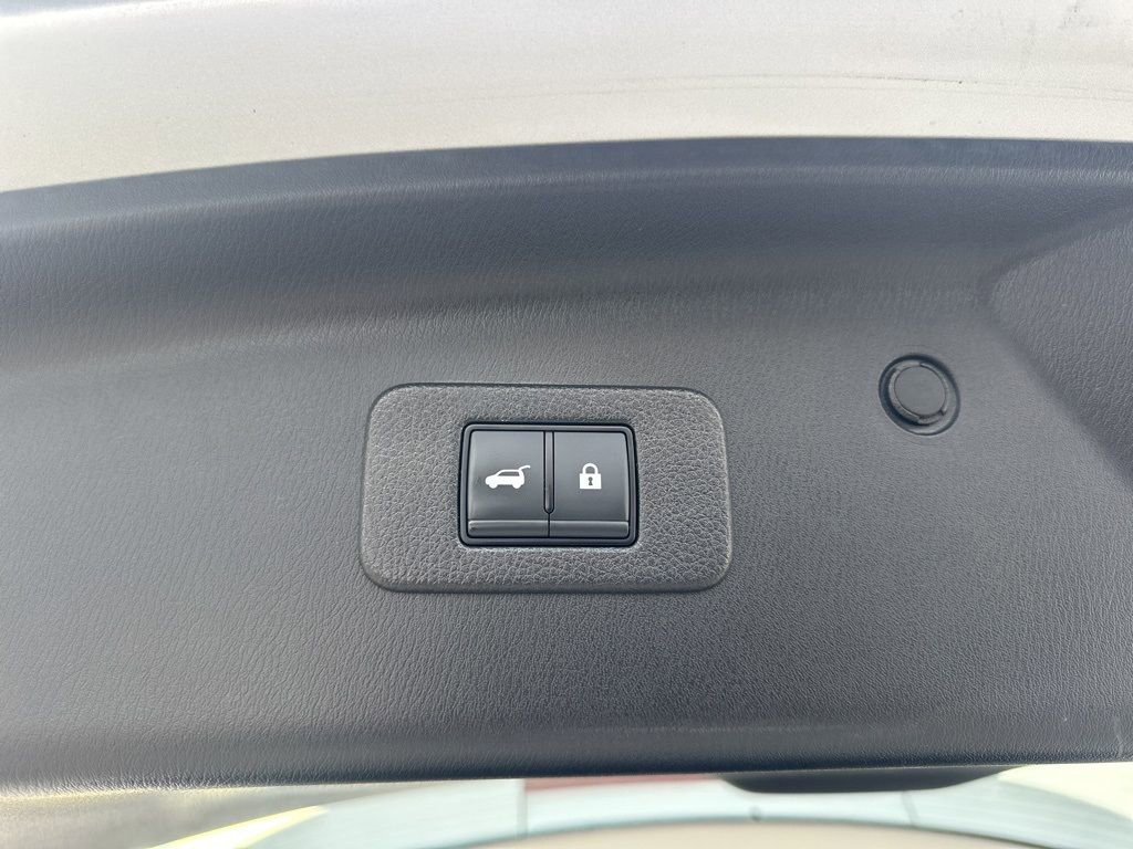 Used 2023 Nissan Armada SL image 33