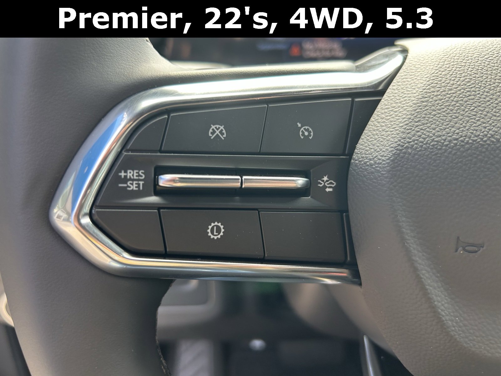 New 2025 Chevrolet Suburban Premier image 15