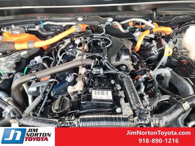 Used 2024 Toyota Tacoma TRD Off-Road AWD/4WD image 31