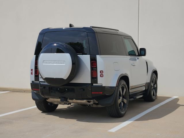 Used 2024 Land Rover Defender 90 X-Dynamic SE image 7