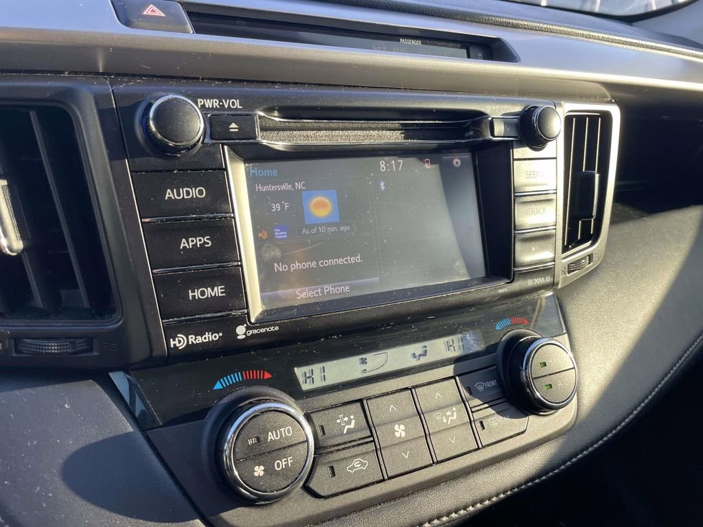 Used 2016 Toyota RAV4 XLE image 38