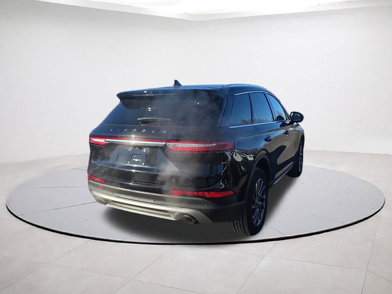 Used 2022 Lincoln Corsair AWD w/ Equipment Group 101A image 7