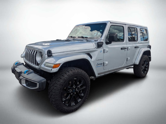 Used 2024 Jeep Wrangler Unlimited Sahara AWD/4WD image 8