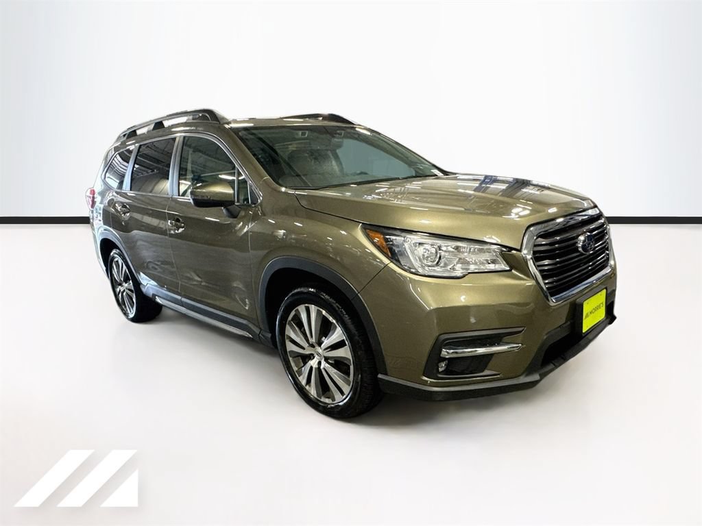 Used 2022 Subaru Ascent Limited w/ Technology Package AWD/4WD image 3