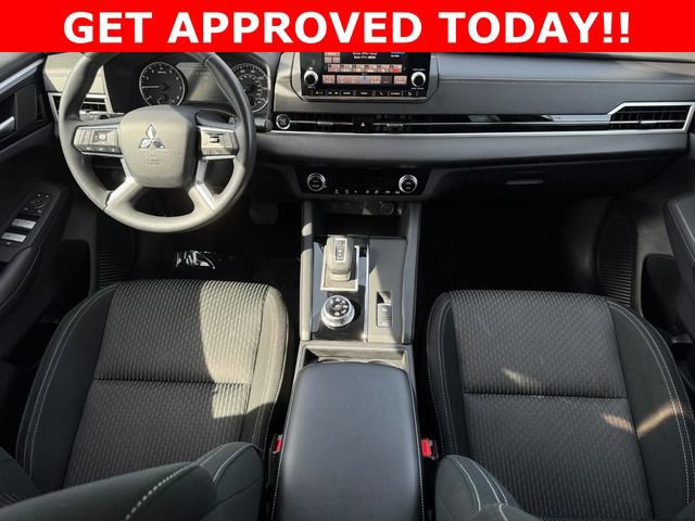 Used 2022 Mitsubishi Outlander ES AWD/4WD image 4