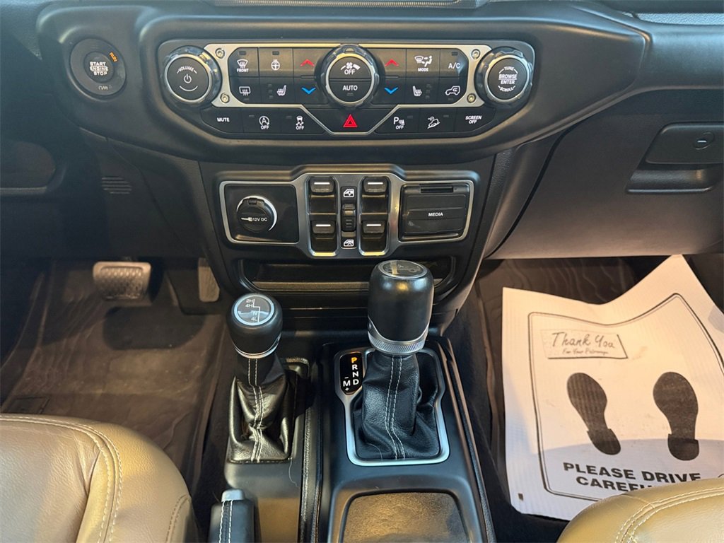 Used 2020 Jeep Wrangler Unlimited Sahara image 11