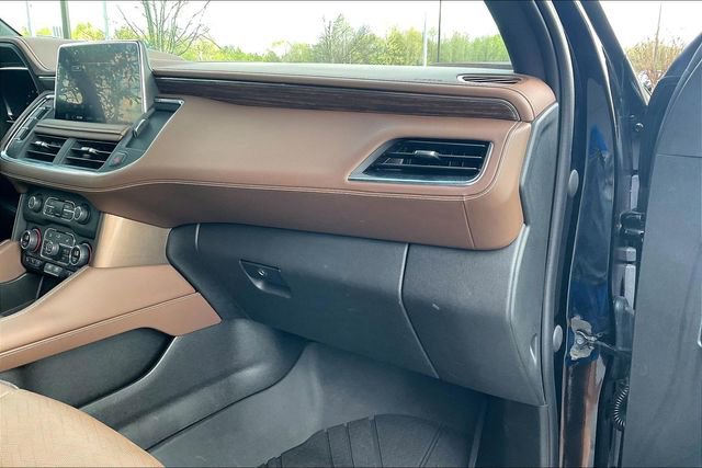 Used 2023 Chevrolet Tahoe High Country w/ Premium Package AWD/4WD image 16