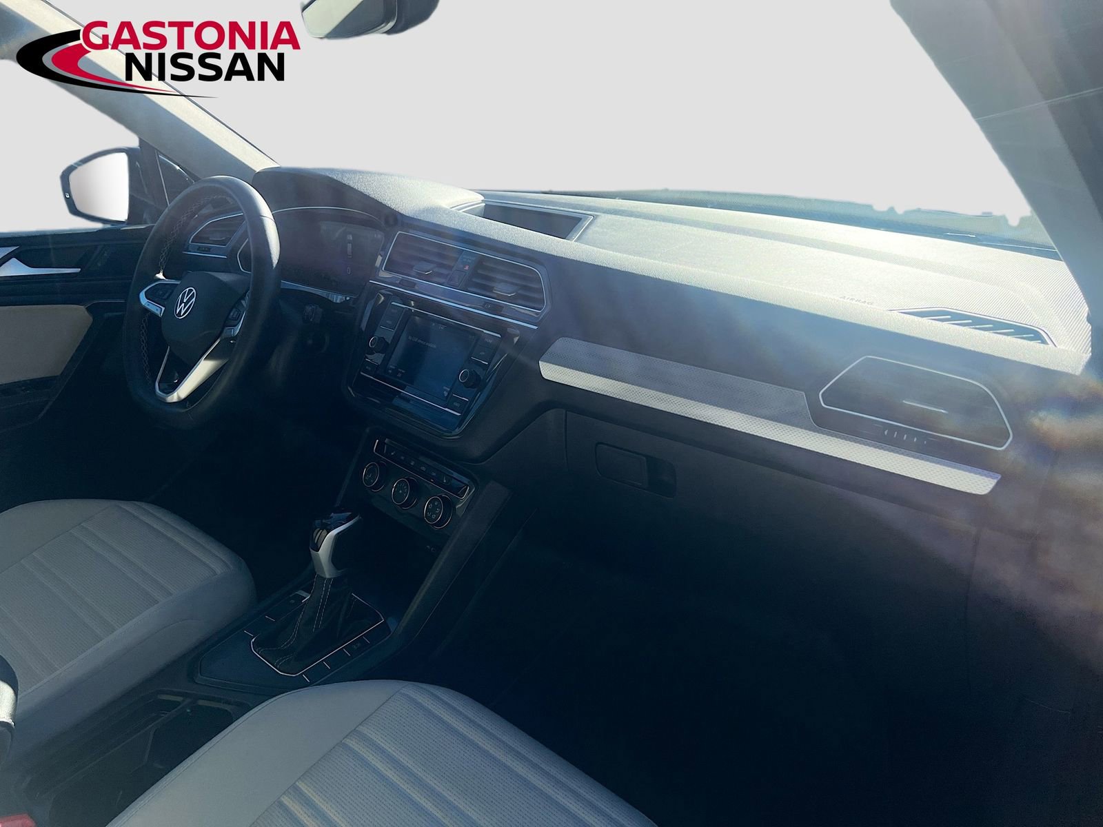 Used 2024 Volkswagen Tiguan S image 38